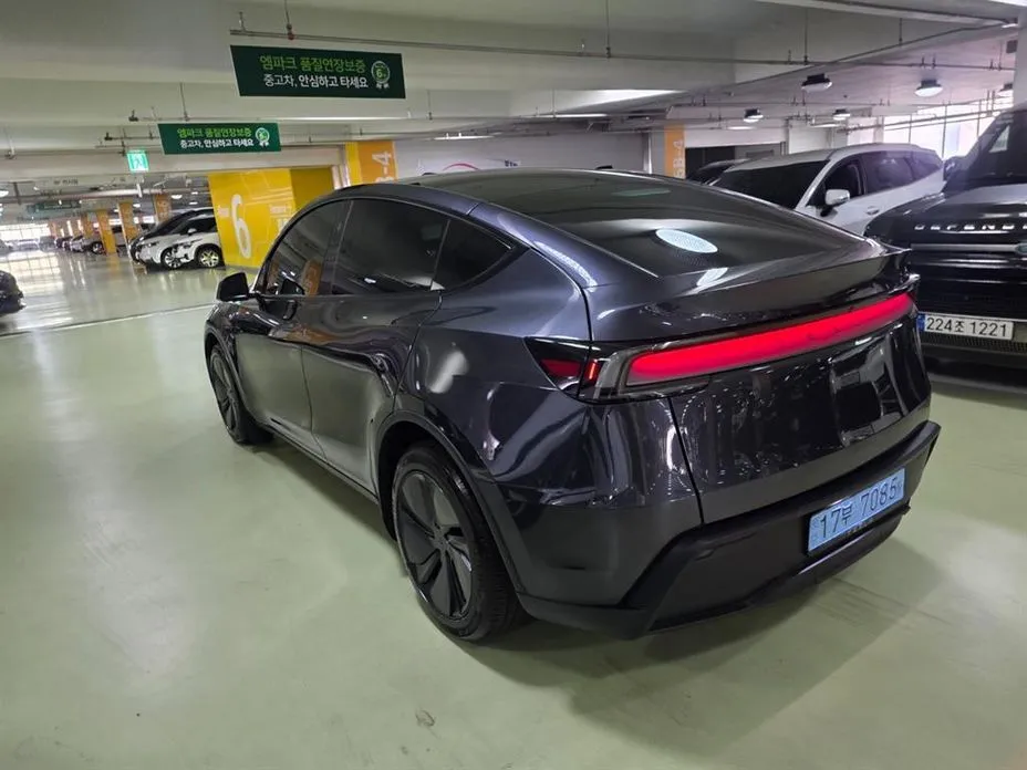 Tesla Model Y 2025 из KR, фото 3