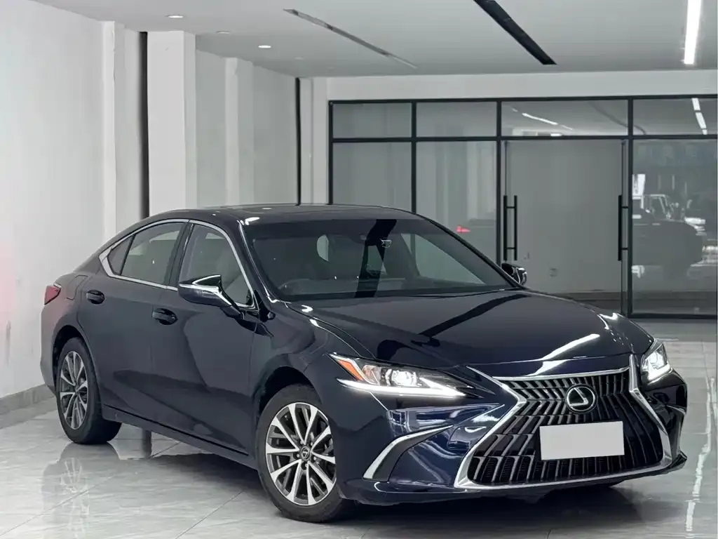 Lexus ES — фото 4