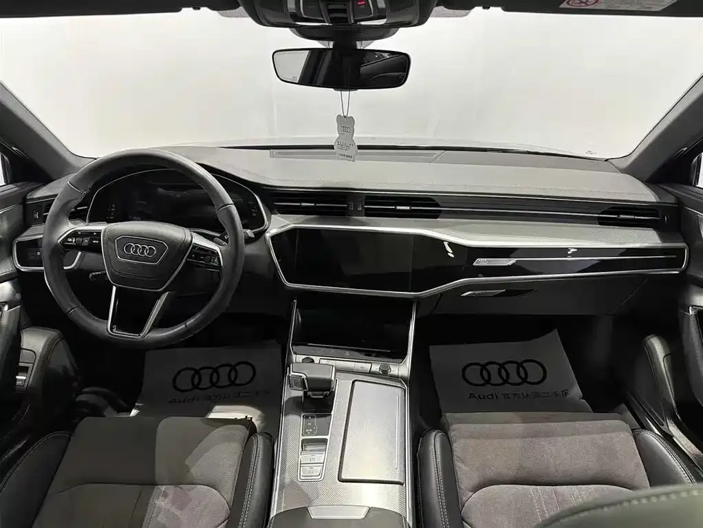 Audi A6L — фото 8