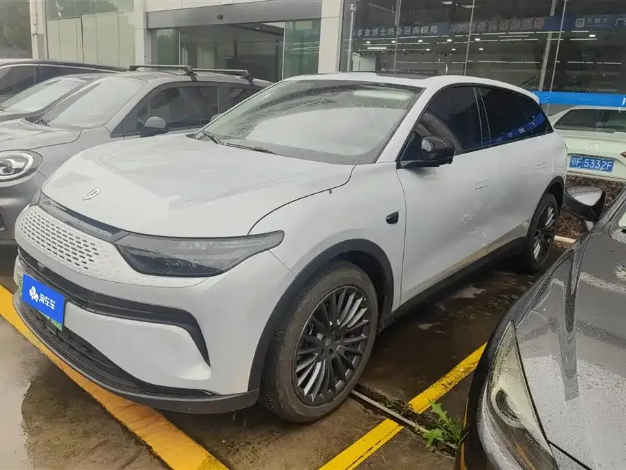 Leapmotor C11