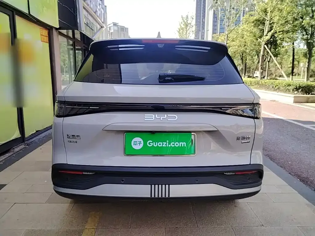 BYD Seal 05 DM-i — фото 10