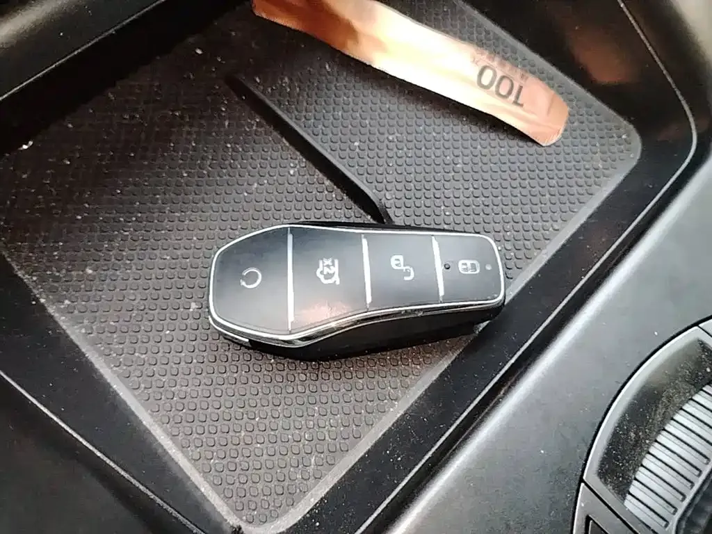 BYD Seal 05 DM-i — фото 9