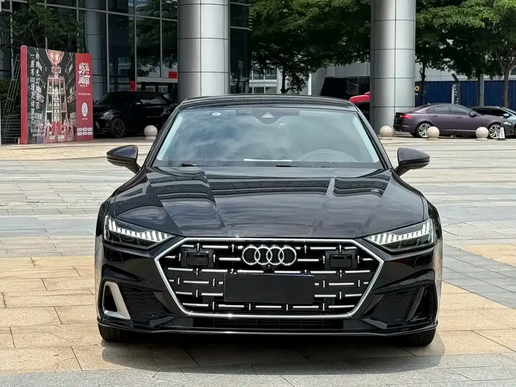 Audi A7L — фото 10