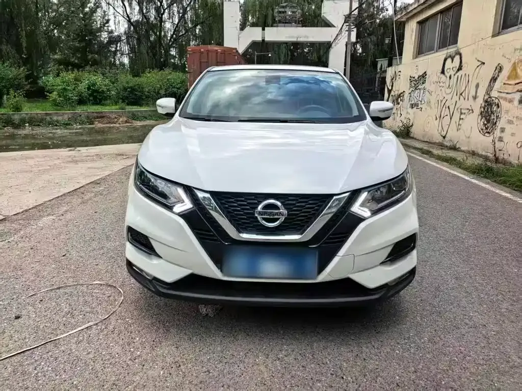 Nissan Qashqai — фото 8
