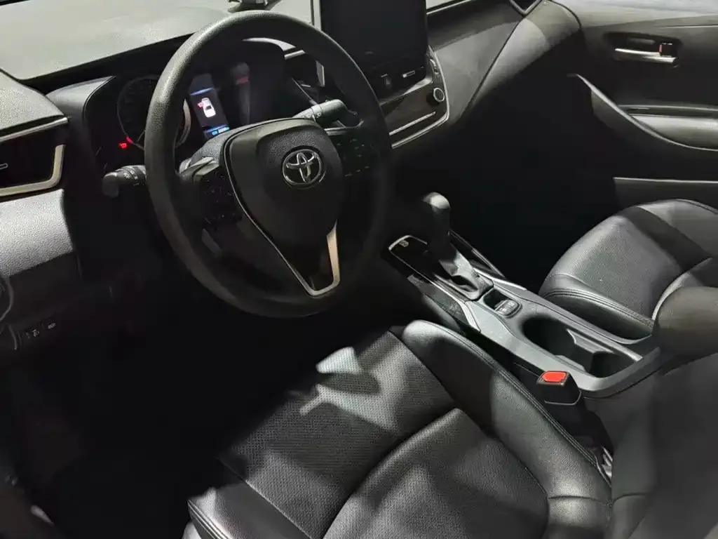 Toyota Corolla — фото 5