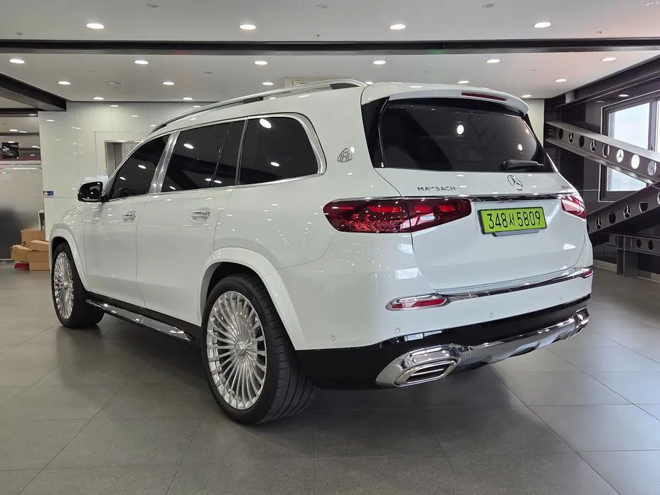 Mercedes-Benz GLS-Class — фото 7
