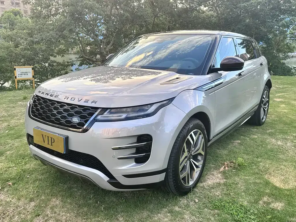 Land Rover Evoque — фото 1