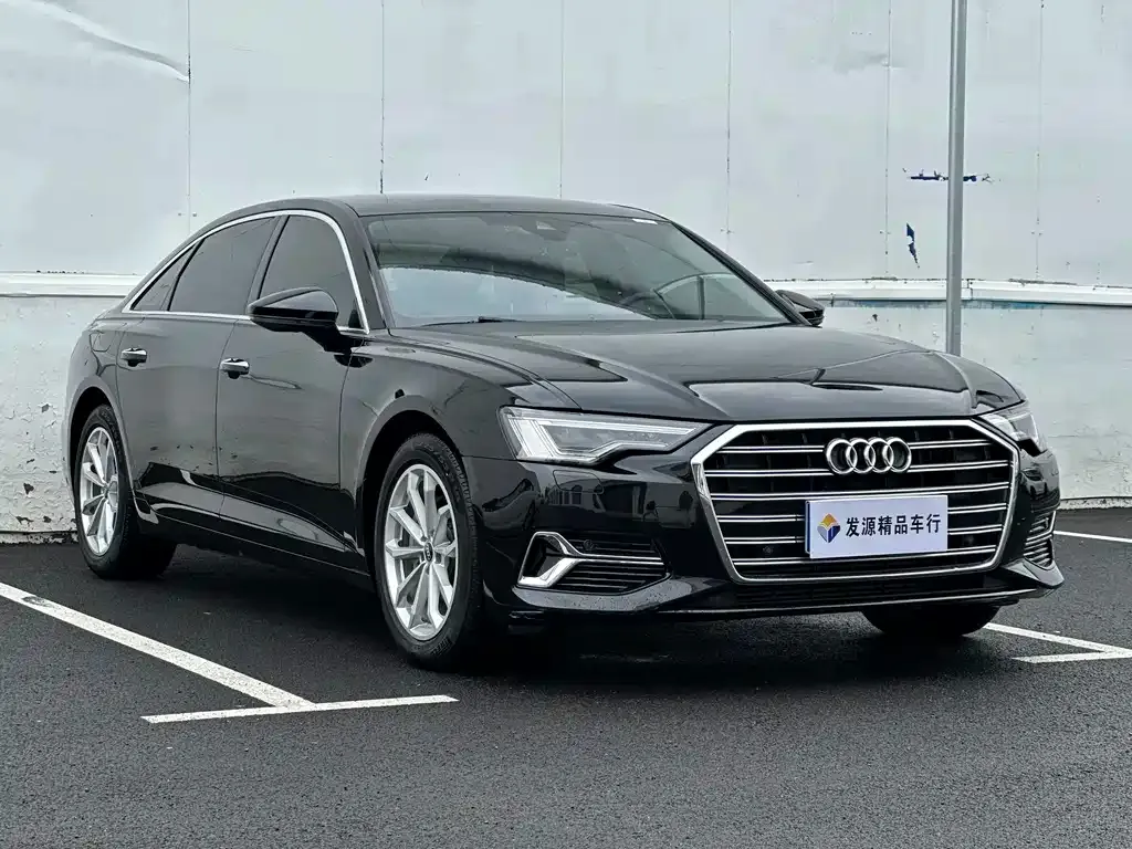 Audi A6L — фото 8