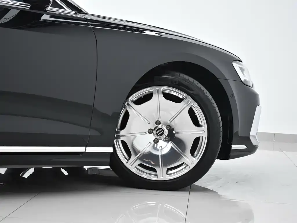 Audi A8 — фото 2