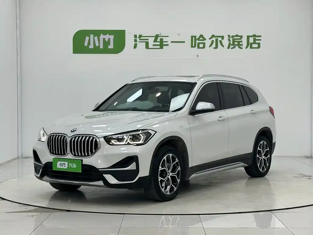 BMW X1 — фото 1