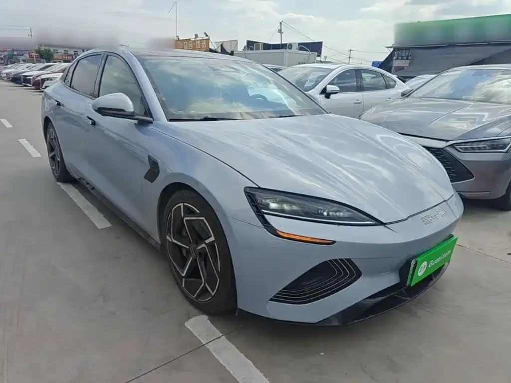 BYD Seal — фото 7