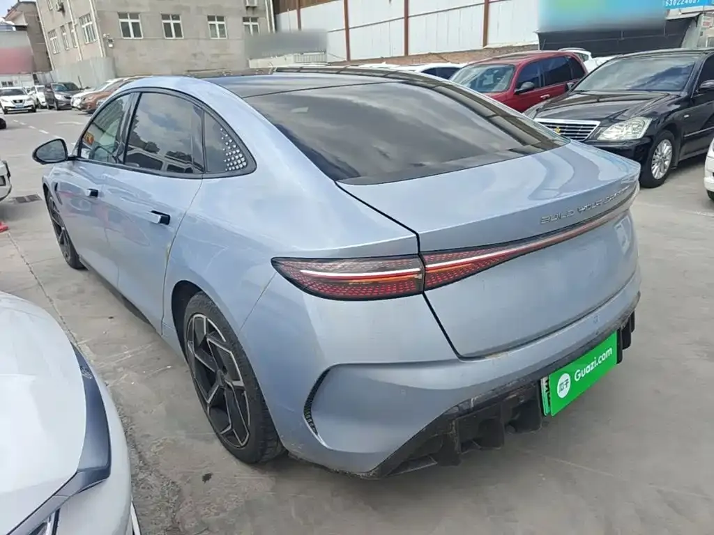 BYD Seal — фото 10