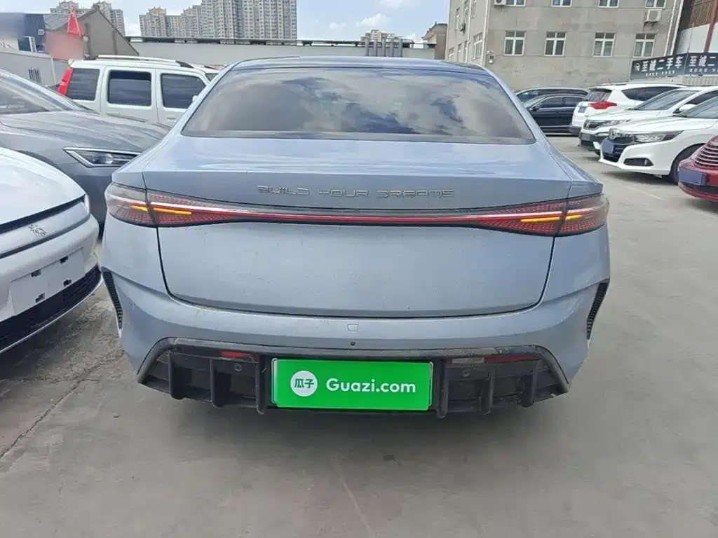 BYD Seal — фото 3