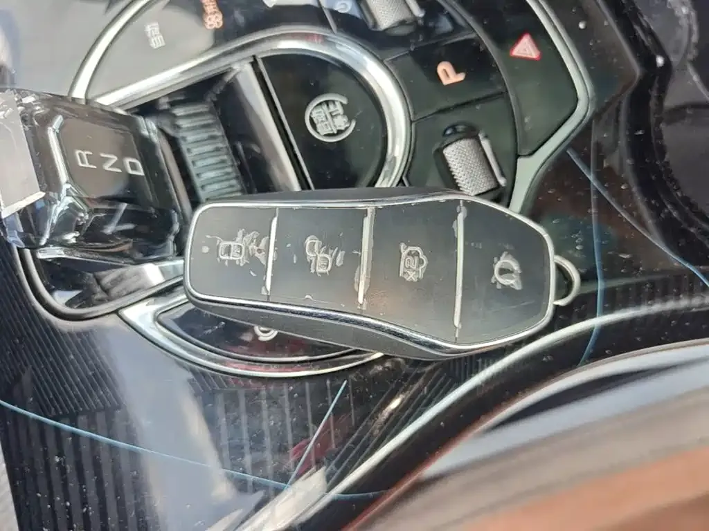 BYD Seal — фото 4