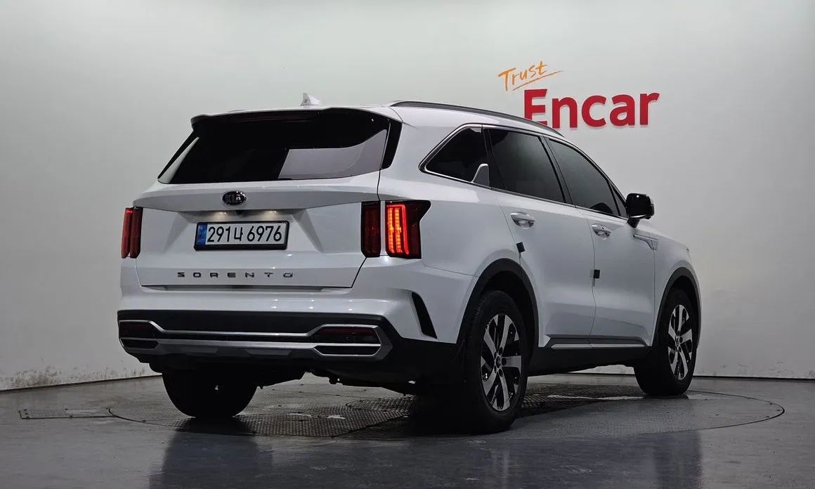 Kia Sorento — фото 6
