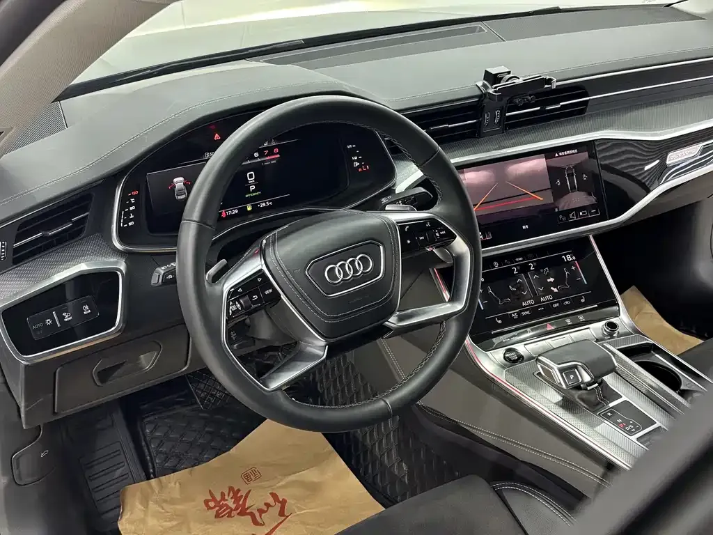 Audi A7L — фото 8