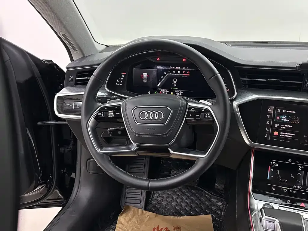 Audi A7L — фото 9