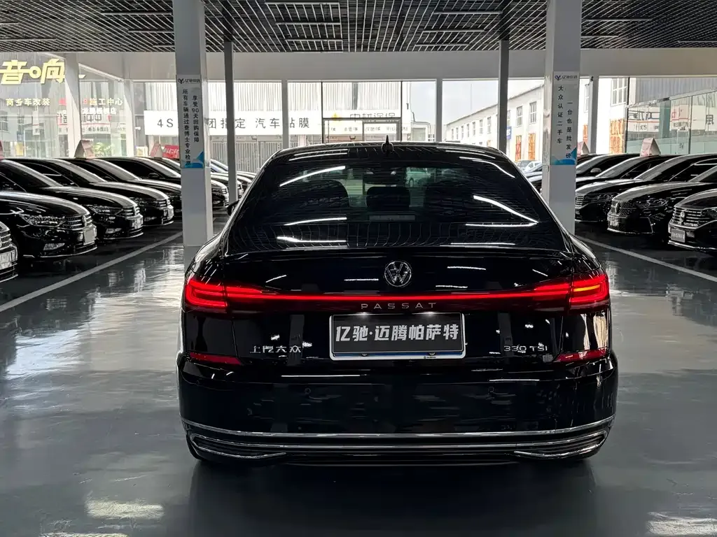 Volkswagen Passat — фото 9