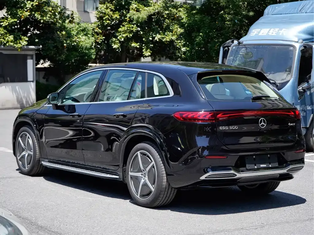 Mercedes-Benz EQS SUV — фото 6