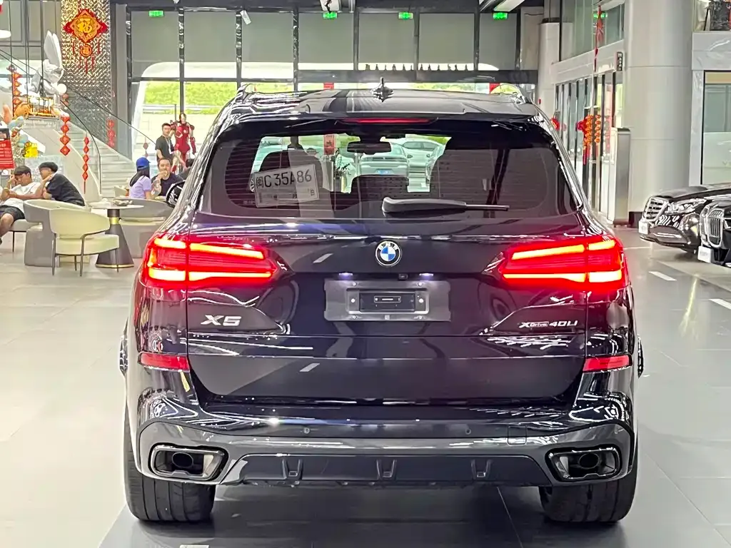 BMW X5 — фото 8
