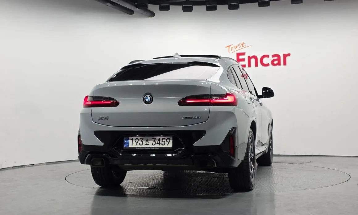 BMW X4 2023 из KR, фото 2