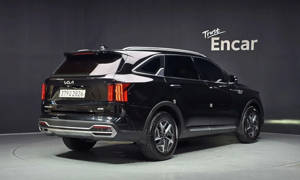 Kia Sorento — фото 8