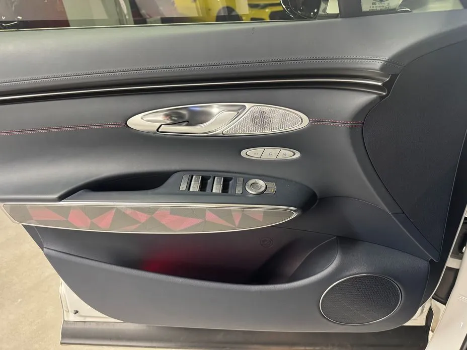 Genesis GV70 — фото 10