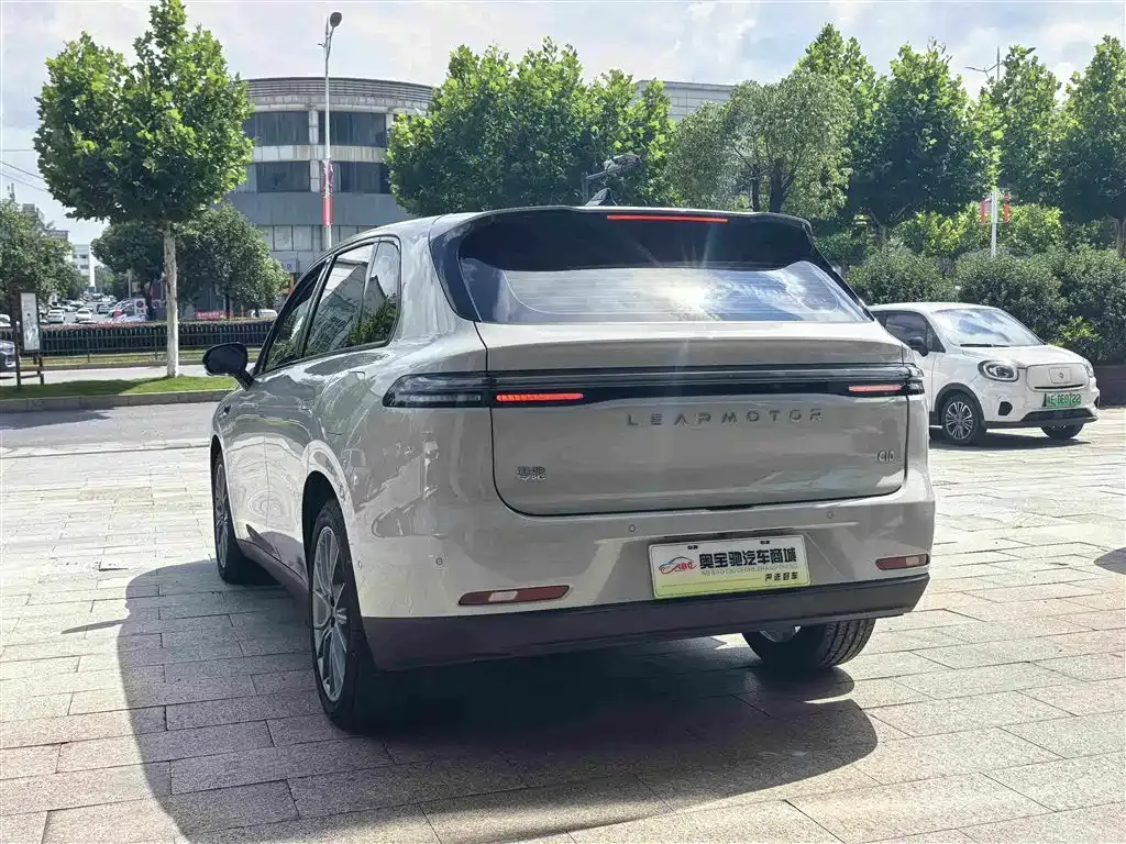 Leapmotor C10 — фото 10