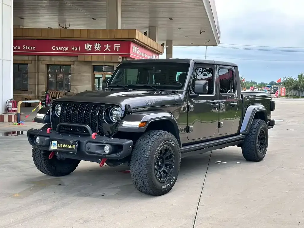Jeep Gladiator — фото 1