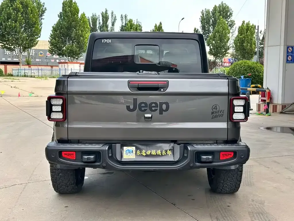 Jeep Gladiator — фото 4
