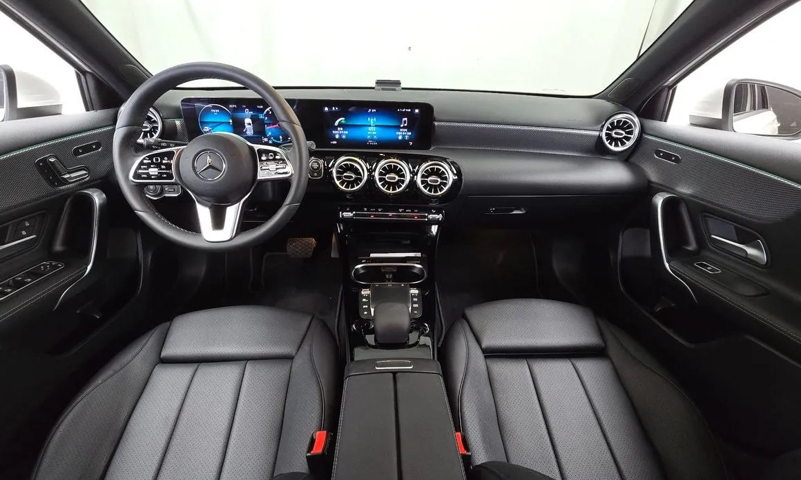 Mercedes-Benz A-Class — фото 10