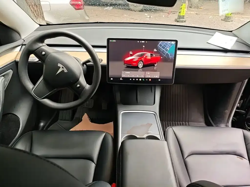 Tesla Model Y — фото 2