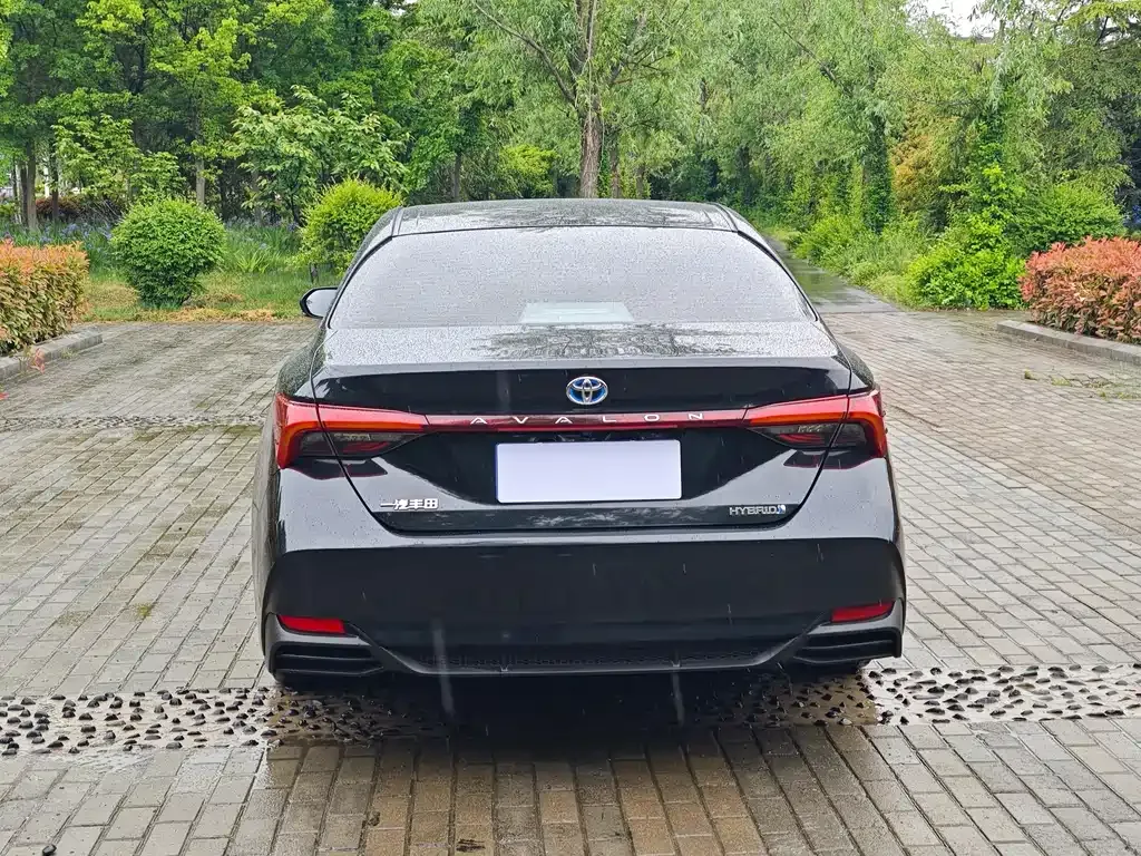Toyota Avalon — фото 10
