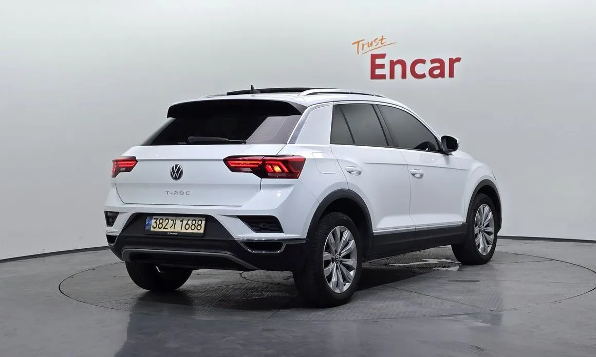 Volkswagen T-Roc — фото 3