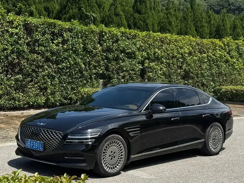 Genesis G80 — фото 1