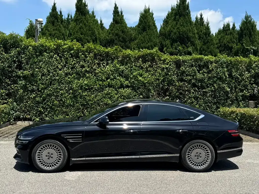 Genesis G80 — фото 9