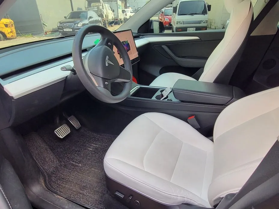 Tesla Model Y — фото 2