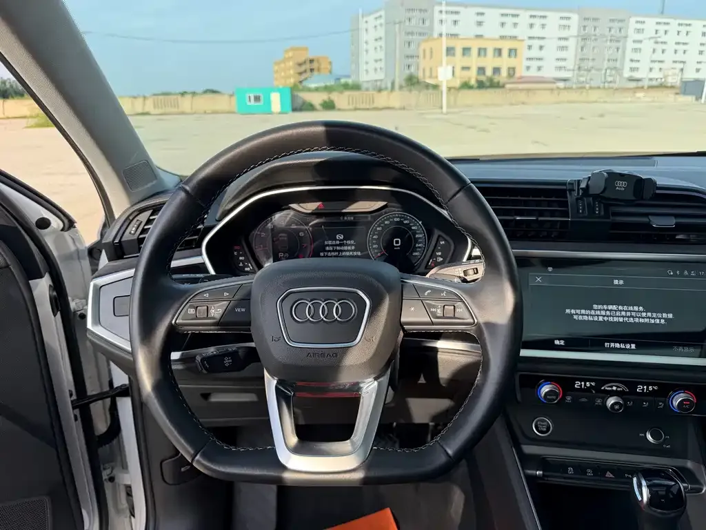 Audi Q3 — фото 5
