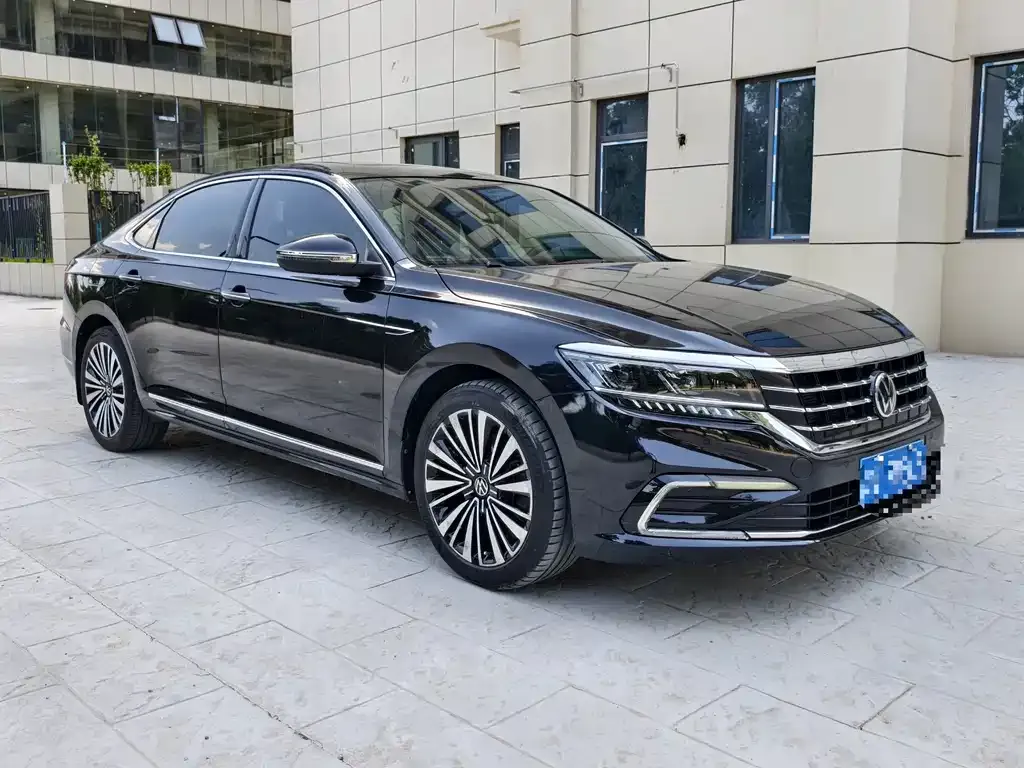 Volkswagen Passat — фото 7