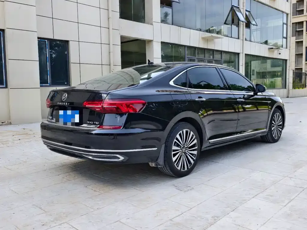 Volkswagen Passat — фото 2