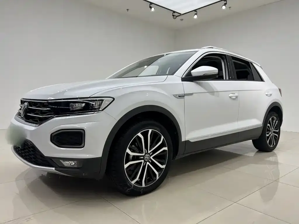 Volkswagen T-Roc — фото 1