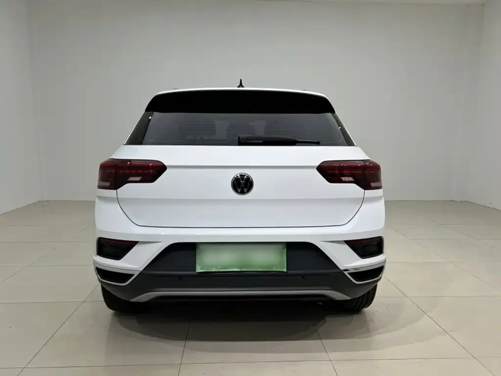 Volkswagen T-Roc — фото 10