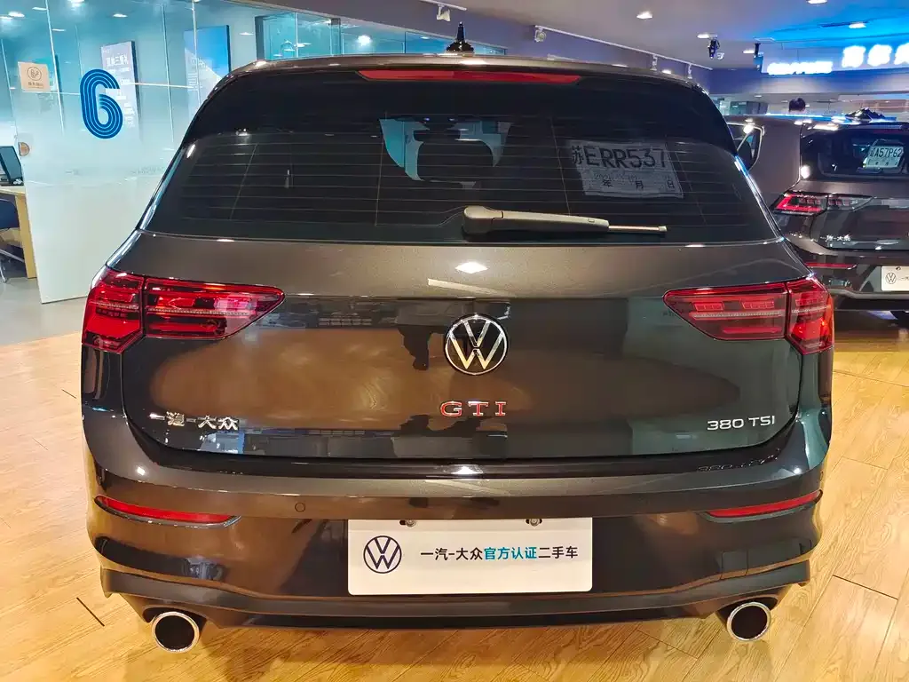 Volkswagen Golf GTI — фото 9