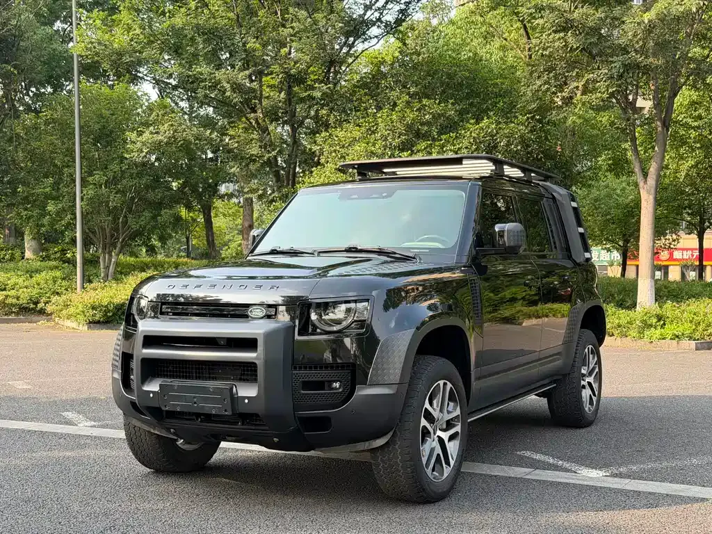 Land Rover Defender — фото 1
