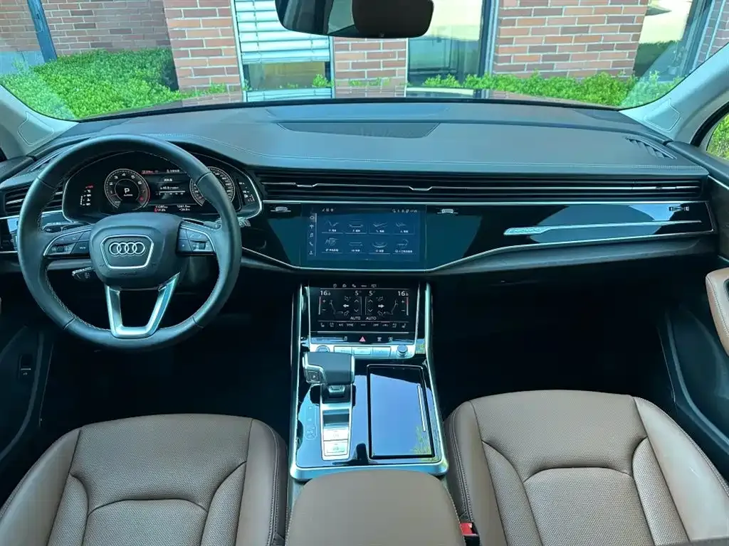 Audi Q7 — фото 7