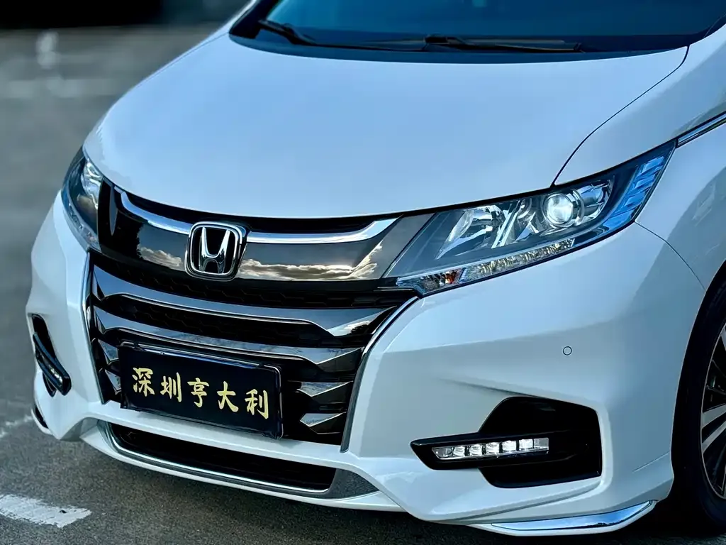 Honda Odyssey — фото 6