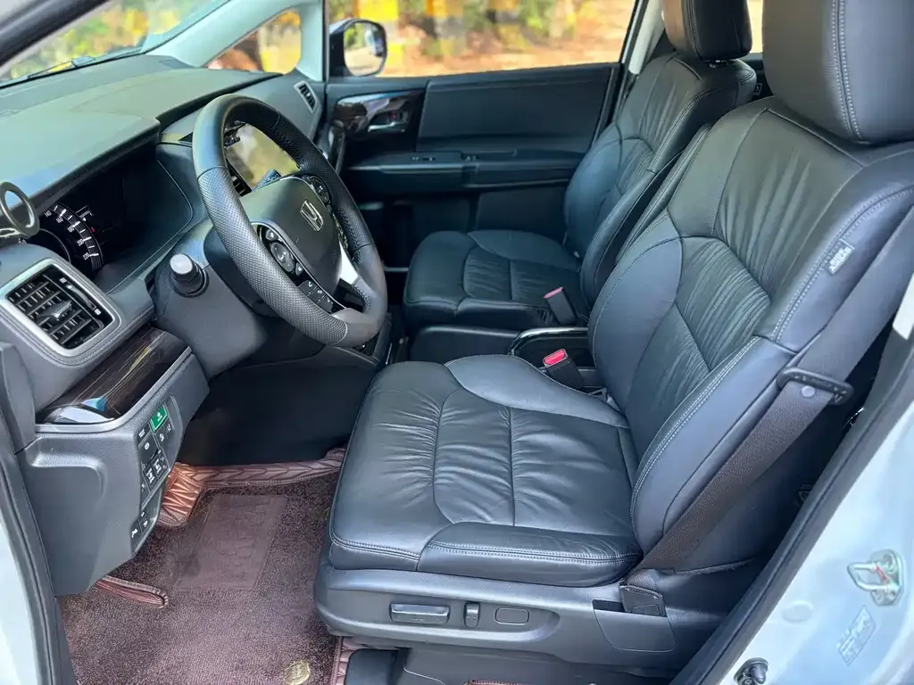 Honda Odyssey — фото 10