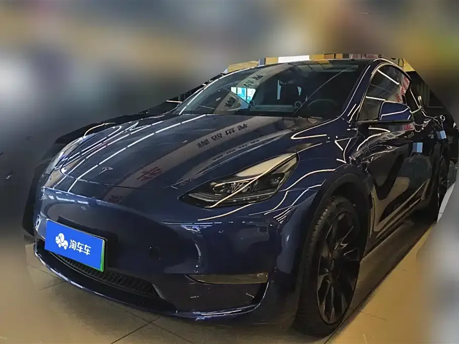 Tesla Model Y — фото 1