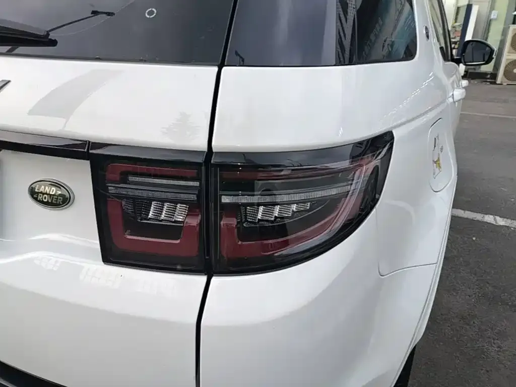 Land Rover Discovery Sport Hybrid — фото 2