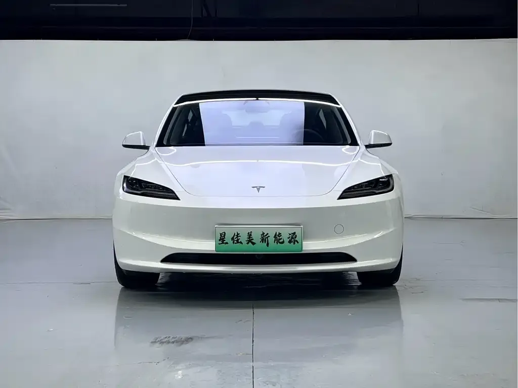 Tesla Model 3 — фото 5